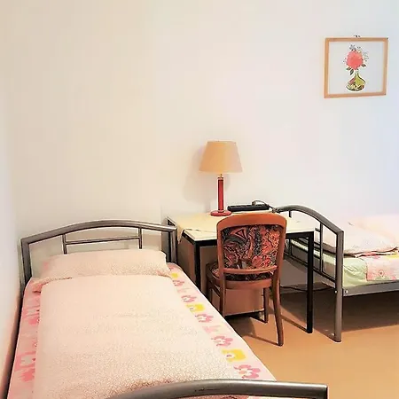 Konukevi Friendpension Frankfurt am Main